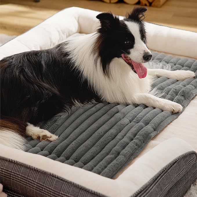 Bedsure Self Warming Dog Bed, Large Self Heating Dog Crate Pad, Thermal Extra Warm Puppy Mat Indoor, Non-Slip & Washable, Not Electric, 35" x 23", Grey