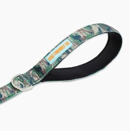 DF Co. Close Control Short Trainer Dog Leash | Strain Free & Shock Resistant, Durable Material, 65cm in Length, Heavy Duty Clips & D-Ring (Green Camo, Regular)