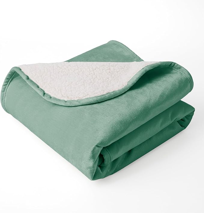 Waterproof Dog Blankets for Large Dogs, Washable Pet Blanket for Indoor Cats, Plush Sherpa Puppy Throw Furniture Protector for Bed Couch Sofa(40"x50",L,Green)