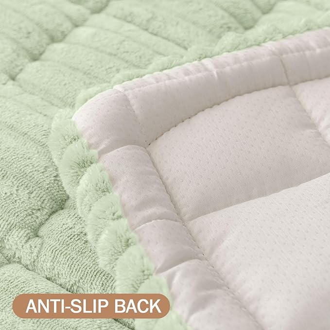 Smiry Couch Cover for Dogs Washable, Non Slip Fuzzy Pet Couch Covers for 3 Cushion Sofa Pet Friendly, Thick Soft Sofa Slipcovers Cushion Protector (Green, 27.6" x 47")