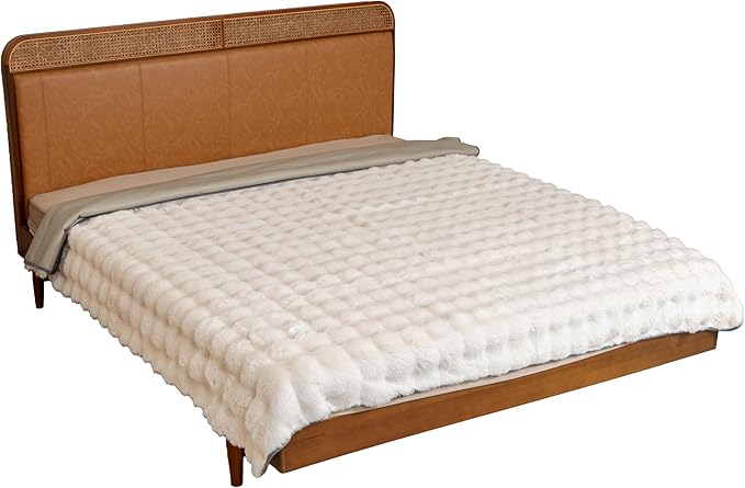 Waterproof Dog Bed Cover, Dog Pad Soft Plush Pet Blanket with Anti-Slip Back for Bed Couch Sofa, Furniture Protector for Small, Medium and Large Dogs and Cats (White-Bubble, 82"x82")