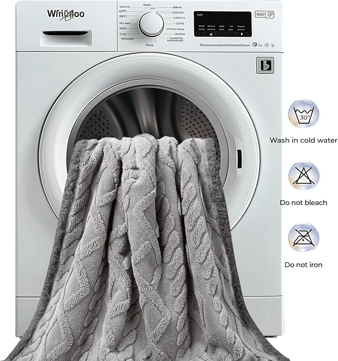 Luciphia Waterproof Pet Blanket, Liquid Pee Proof Dog Blanket for Sofa Bed Couch, Reversible Sherpa Fleece Furniture Protector Cover for Small Medium Large Dogs Cats, Light Grey Queen Size（90" x 82"）