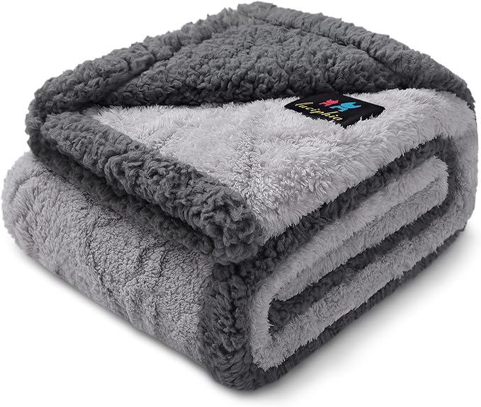 Luciphia Waterproof Pet Blanket, Liquid Pee Proof Dog Blanket for Sofa Bed Couch, Reversible Sherpa Fleece Furniture Protector Cover for Small Medium Large Dogs Cats, Light Grey Queen Size（90" x 82"）