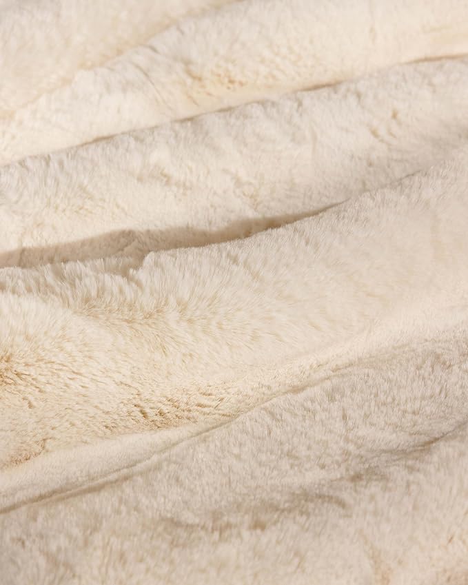 Cozy Earth Cuddle Blanket - Faux Fur Ultra-Soft Luxury Throw Blanket - Thick & Cozy Oversized Design for Lounging or Sharing - Machine Washable - Throw 60" x 50" Crème