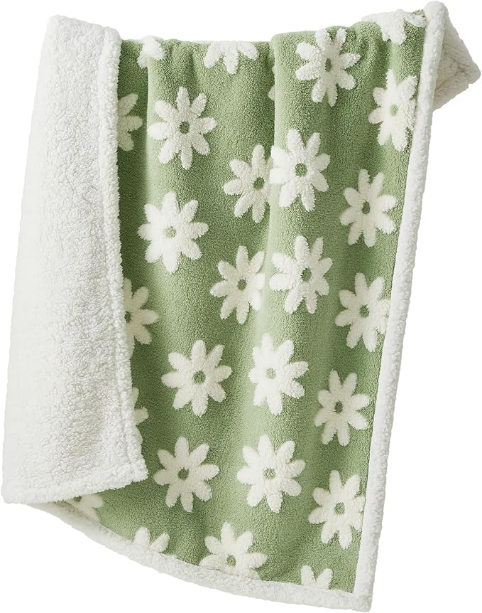 LE SURE Waterproof Puppy Blanket for Small Dogs - Washable Double Sided Dog Blankets with Warm Jacquard Shag and Soft Sherpa Fleece, Pet Cat Blanket for Couch Protection, 3D Textured Cloud, Green