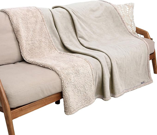 Kritter Planet Waterproof Dog Blanket, Reversible Water Proof Pet Blanket for Couch, Bed & Sofa, Washable Couch Covers for Large Dogs - Protects Furniture from Fur, Dirt, and Accidents