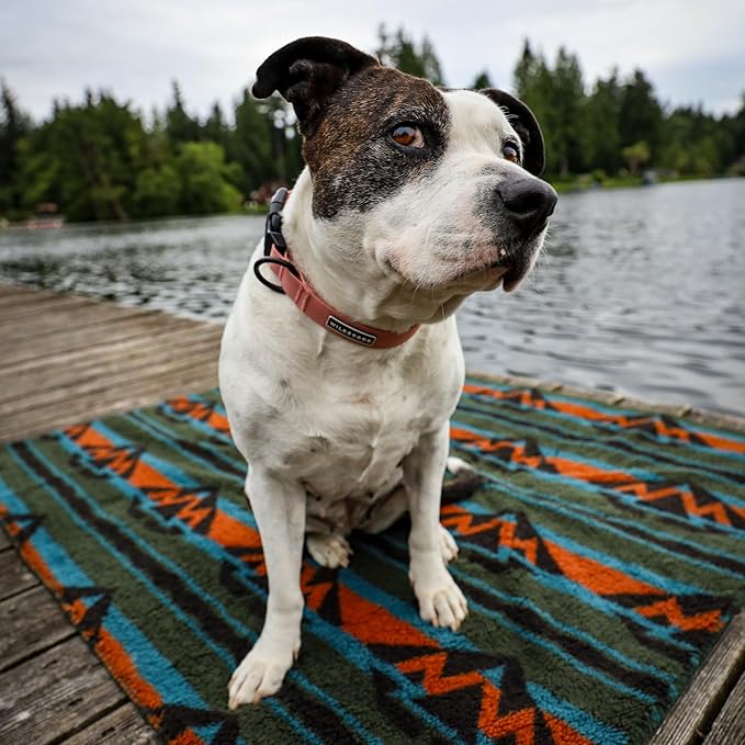 Wilderdog Sherpa Fleece Waterproof Dog Blanket - 50" x 40" - Olive